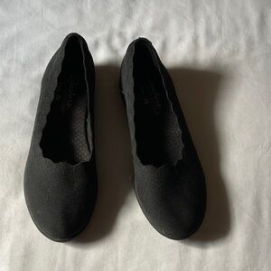 Skechers Women's Black Slip-On Flats